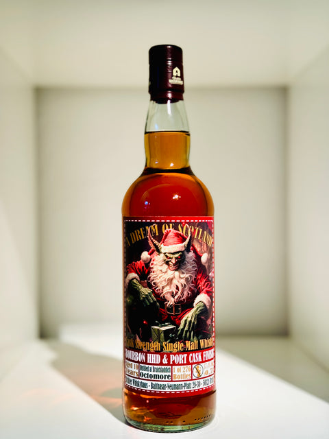 아도스 - 어 드림 오브 스코틀랜드 - 10년 숙성 - 홀리 아일라 크리스마스 - 2024 릴리즈, 57.4%, 버번 혹스헤드 & 포트 피니쉬